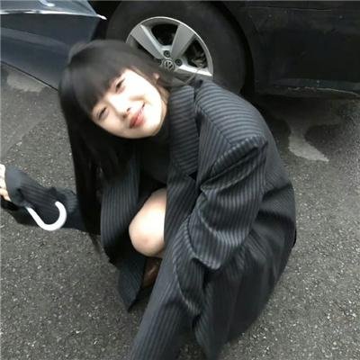 死对头破产后被我包养了